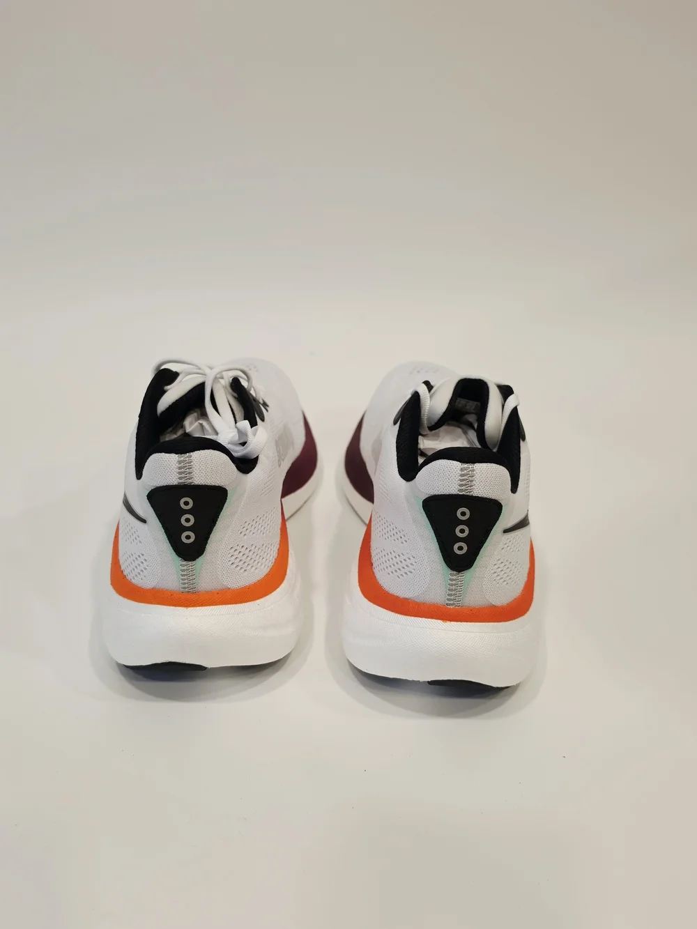 Saucony Ride 19 Men’s White Running Shoes Burgundy & Orange Accent US Size 10